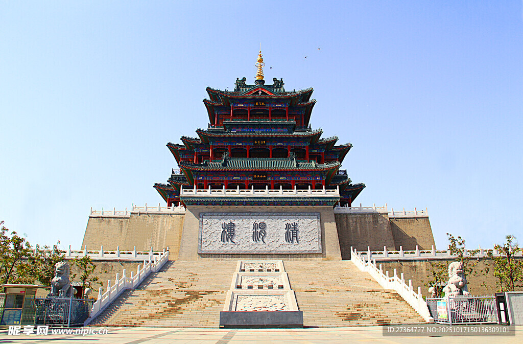巍峨城楼古建筑景观