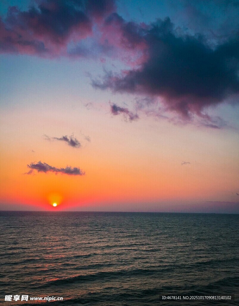 海上日落美景