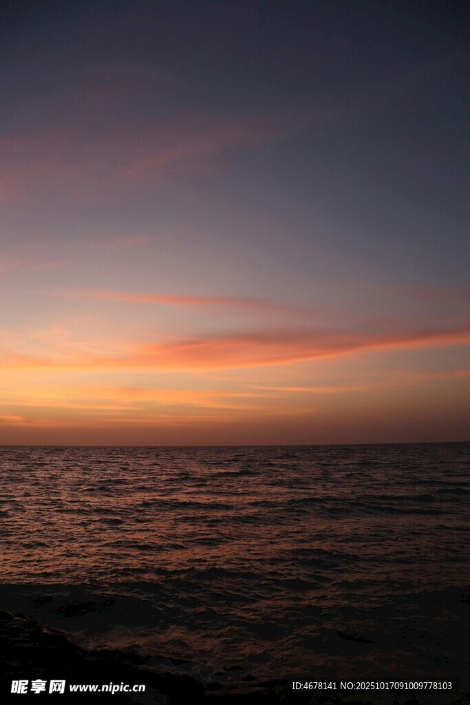 海上绝美日落景观