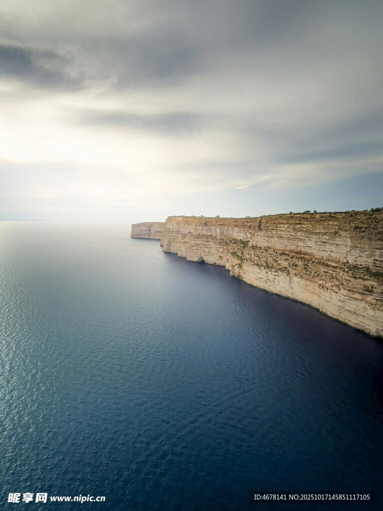 海边悬崖壮阔海景风光