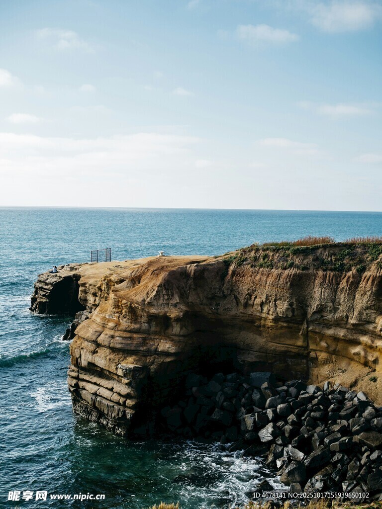 海边悬崖美景