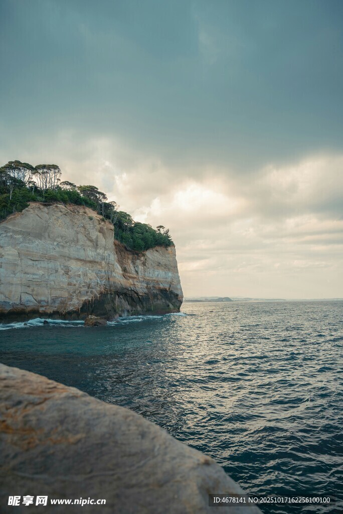 海边悬崖美景