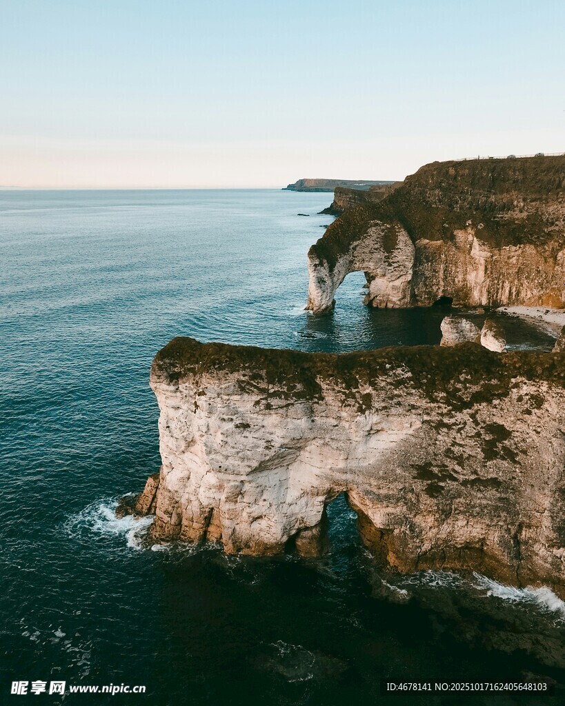 海岸悬崖美景