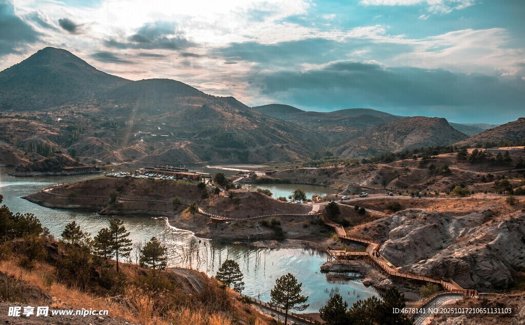 壮丽山水间的美丽景致