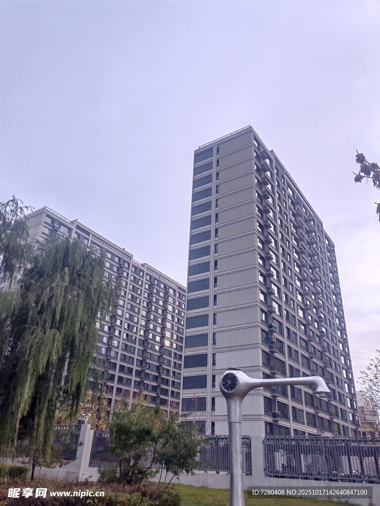 现代高层住宅楼景观