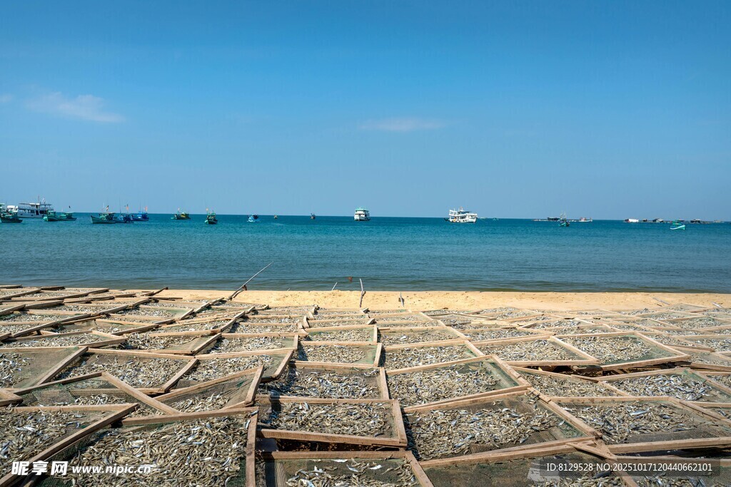 海边石板路辽阔海景视野