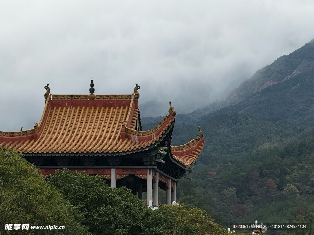 山间古亭