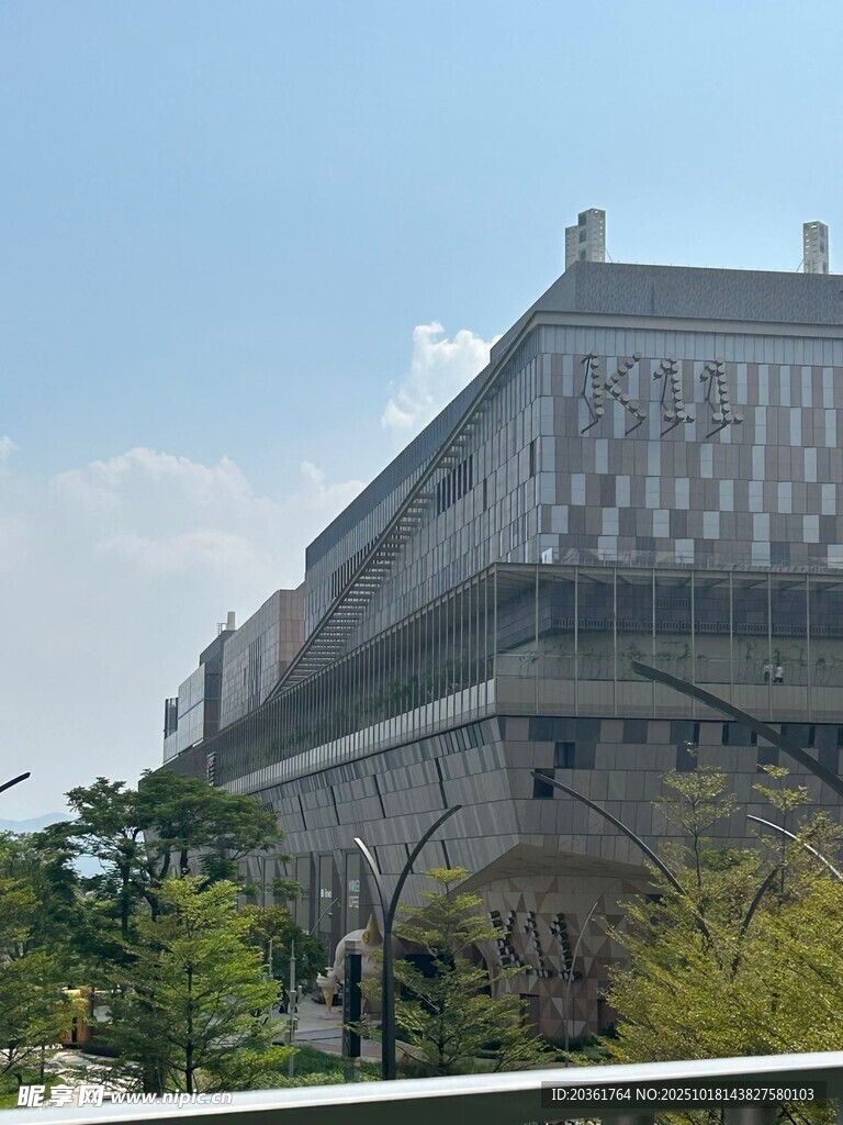 宏伟建筑外观