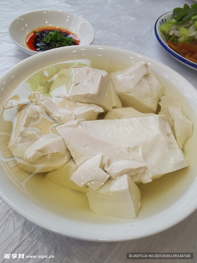鲜嫩豆花美味家常菜肴