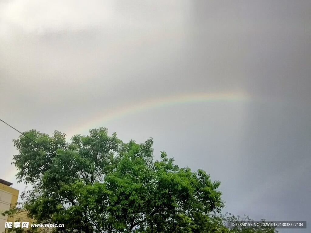 雨后彩虹