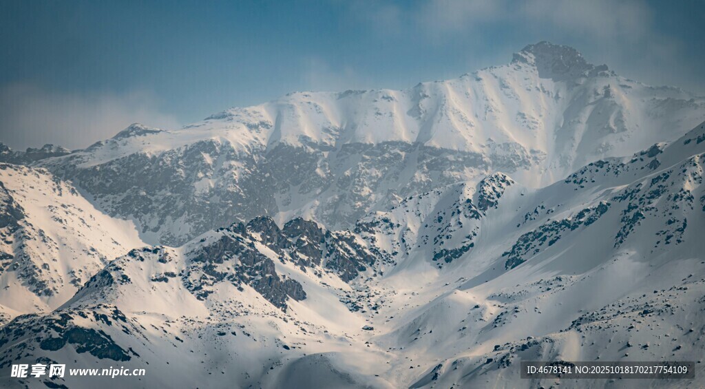 壮丽雪山景观