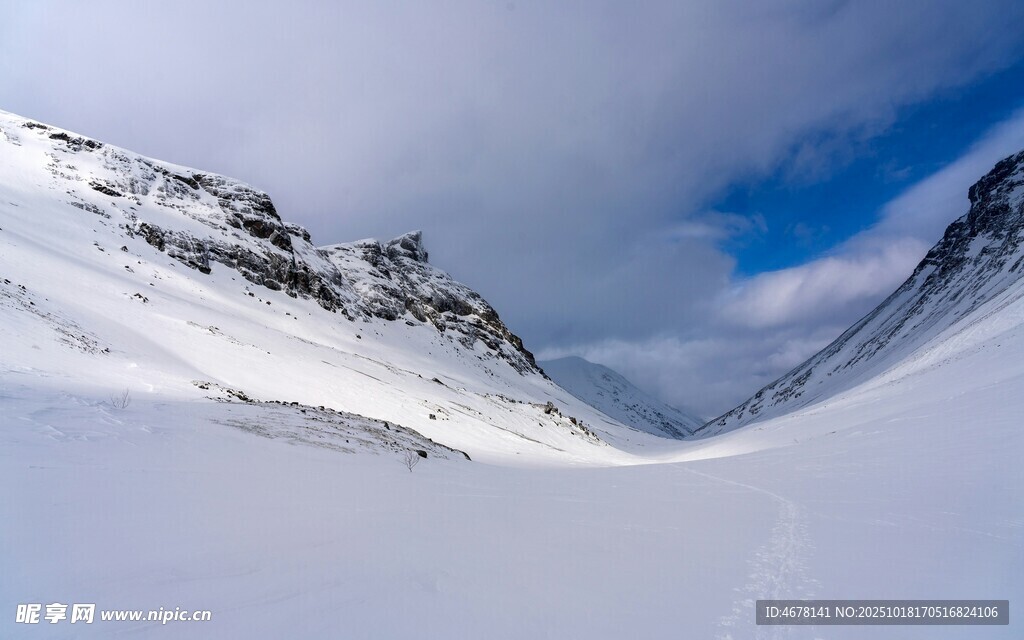 雪山壮丽风光