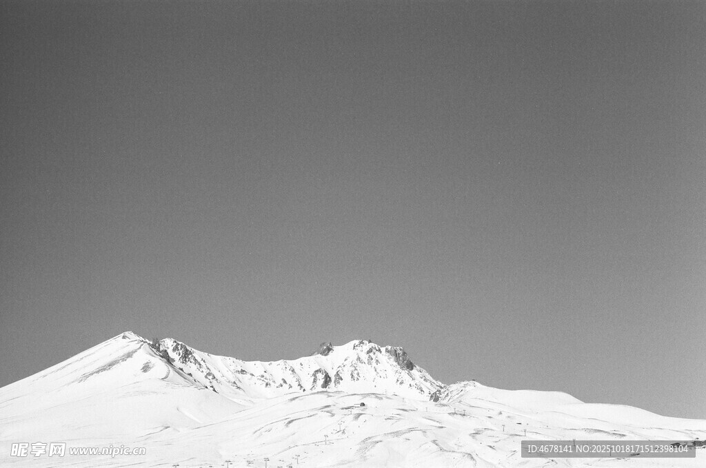 雪山景致