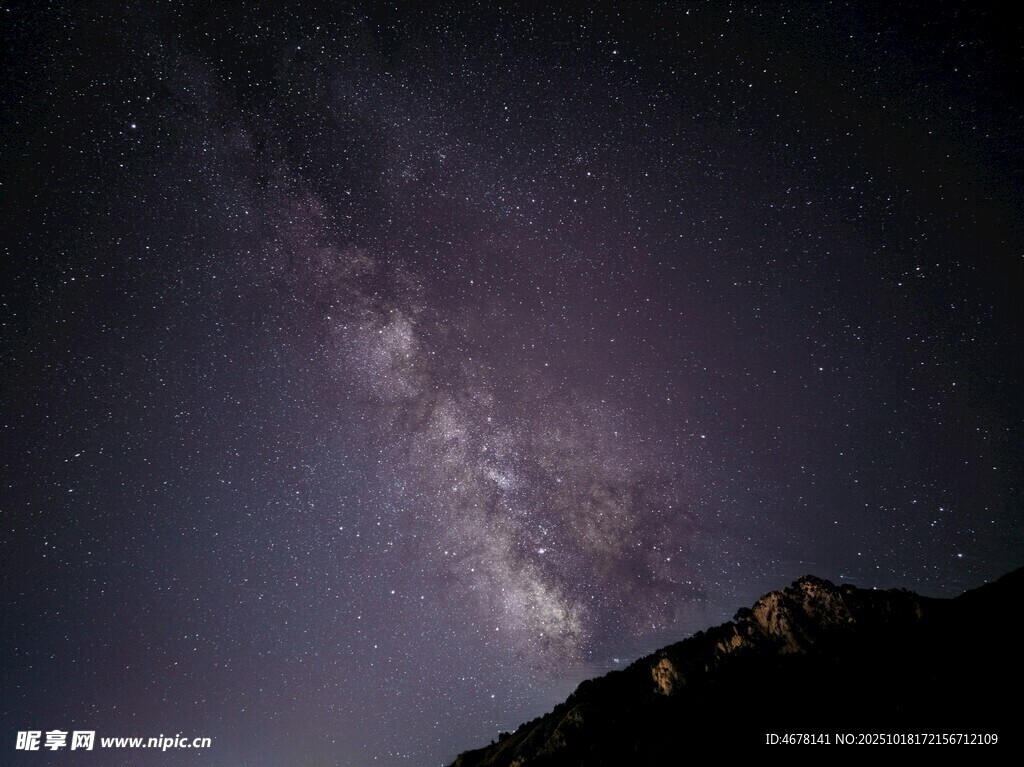 夜空下的璀璨星河