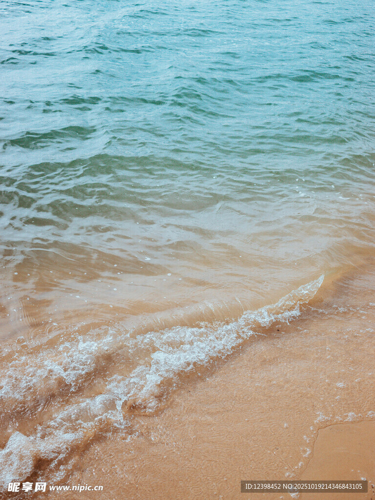 海边沙滩海浪美景
