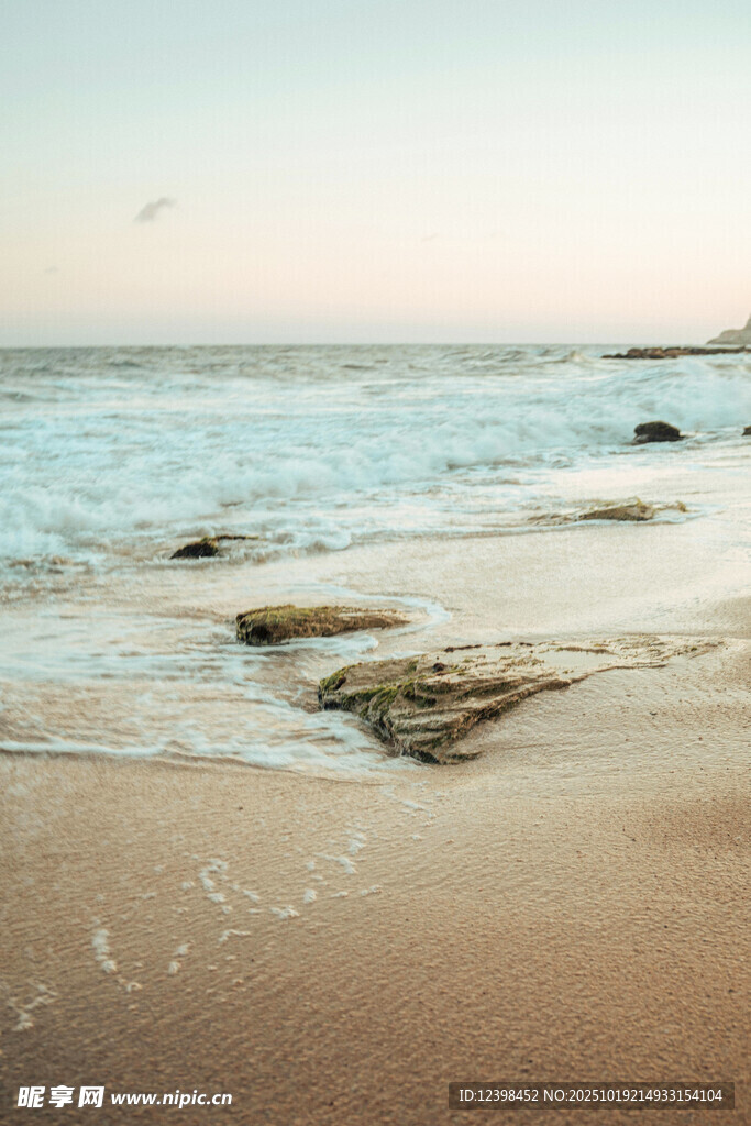 海边沙滩海浪美景