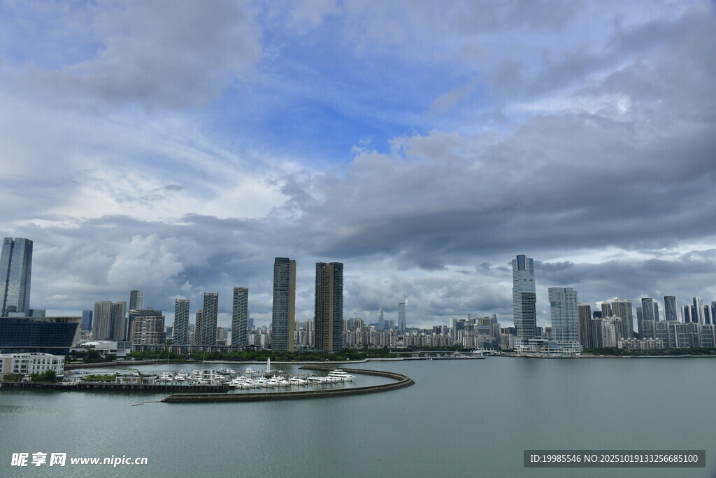 城市滨水天际线景观