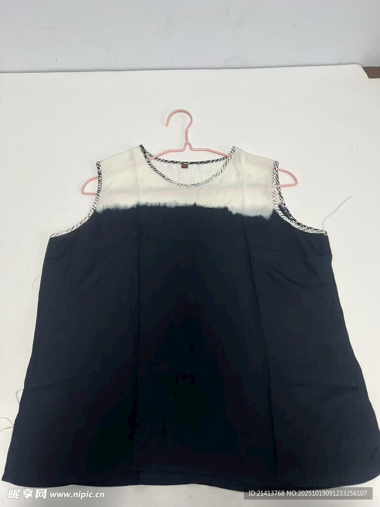 黑白拼接无袖女童连衣裙