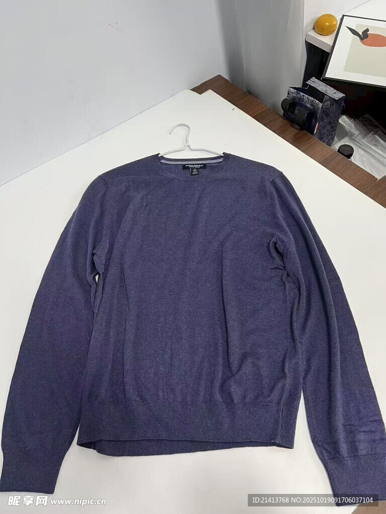 紫色长袖上衣展示