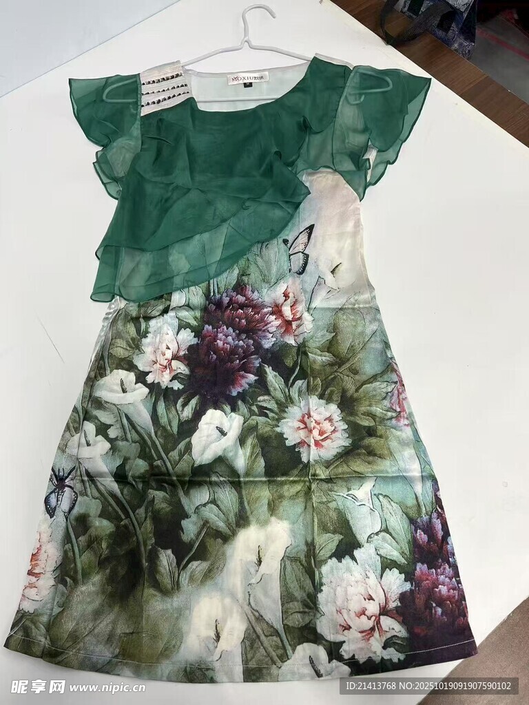 花卉图案女童连衣裙