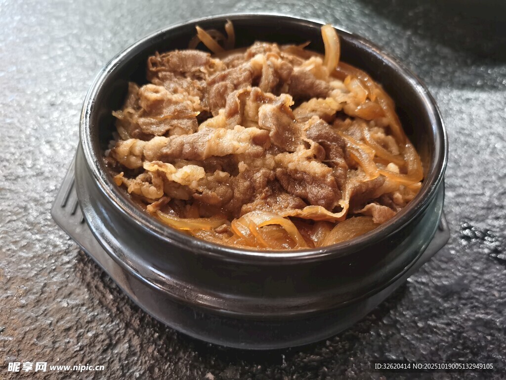 牛肉拌饭