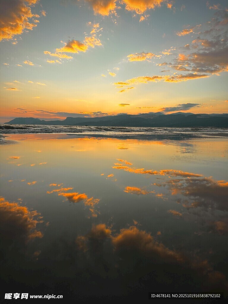 海边绝美日落倒影景观