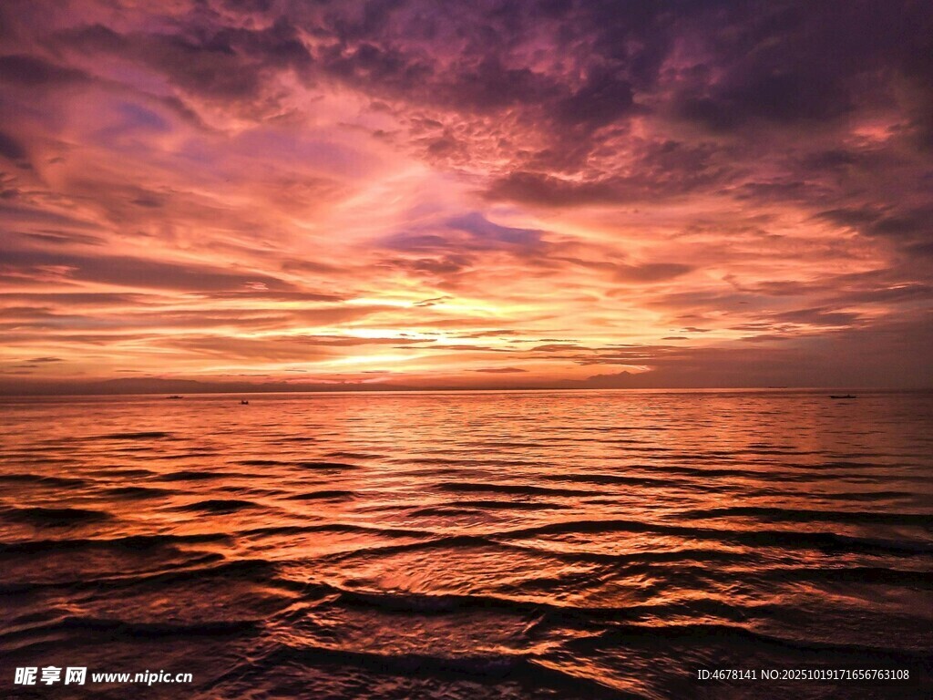 海上绚丽晚霞美景