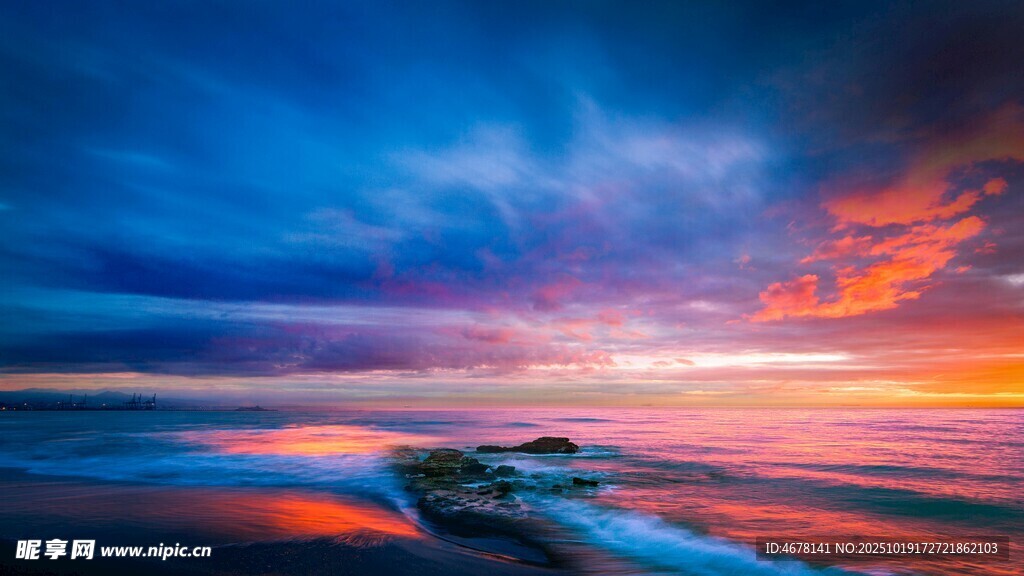 海边绚丽黄昏美景
