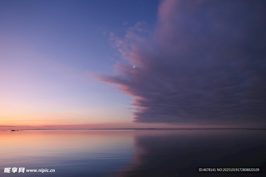 梦幻盐湖日落美景