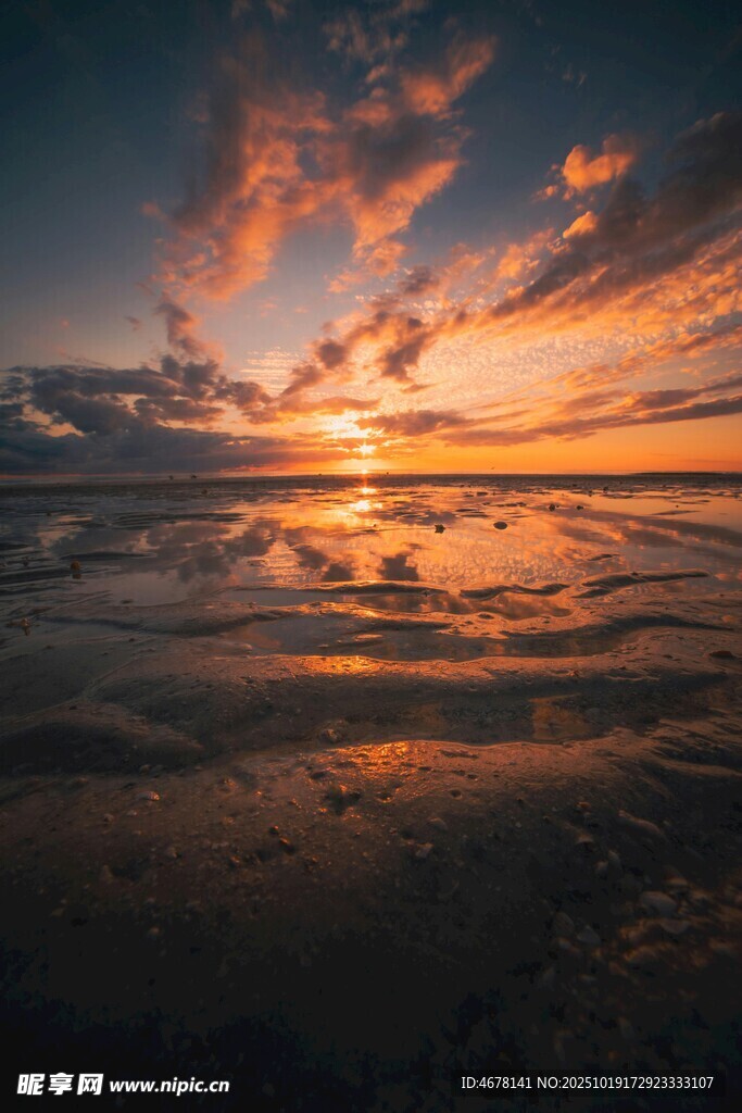 海边壮丽日出美景