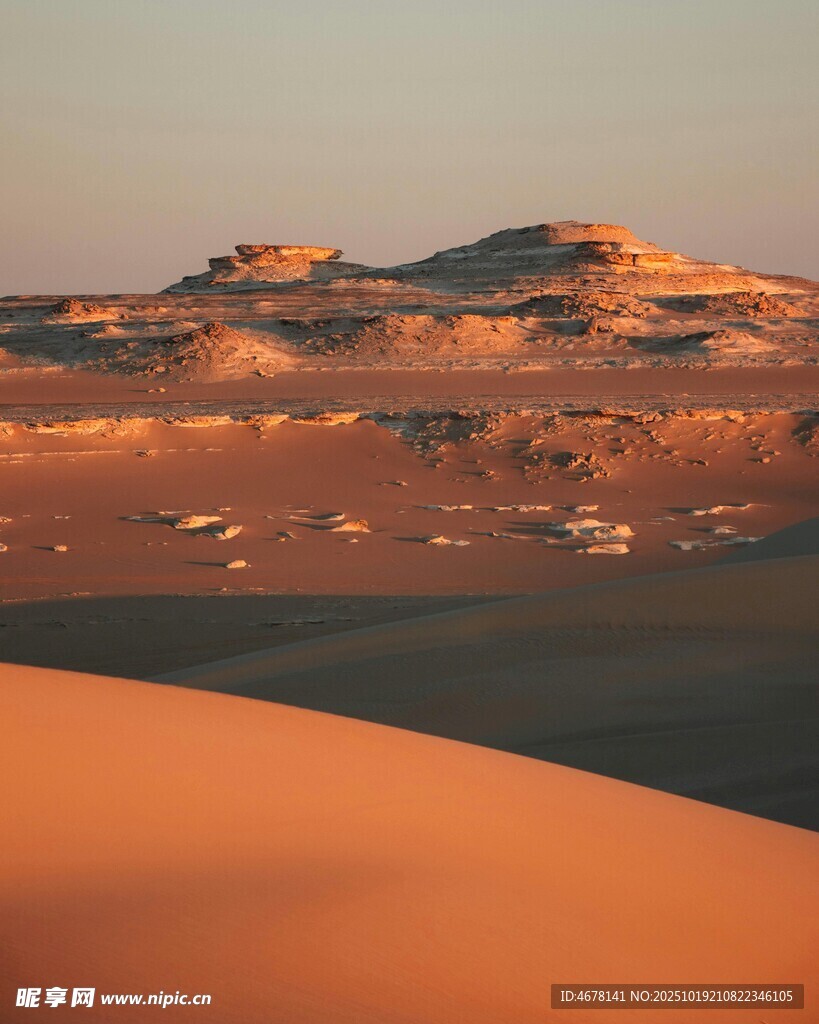 沙漠黄昏美景