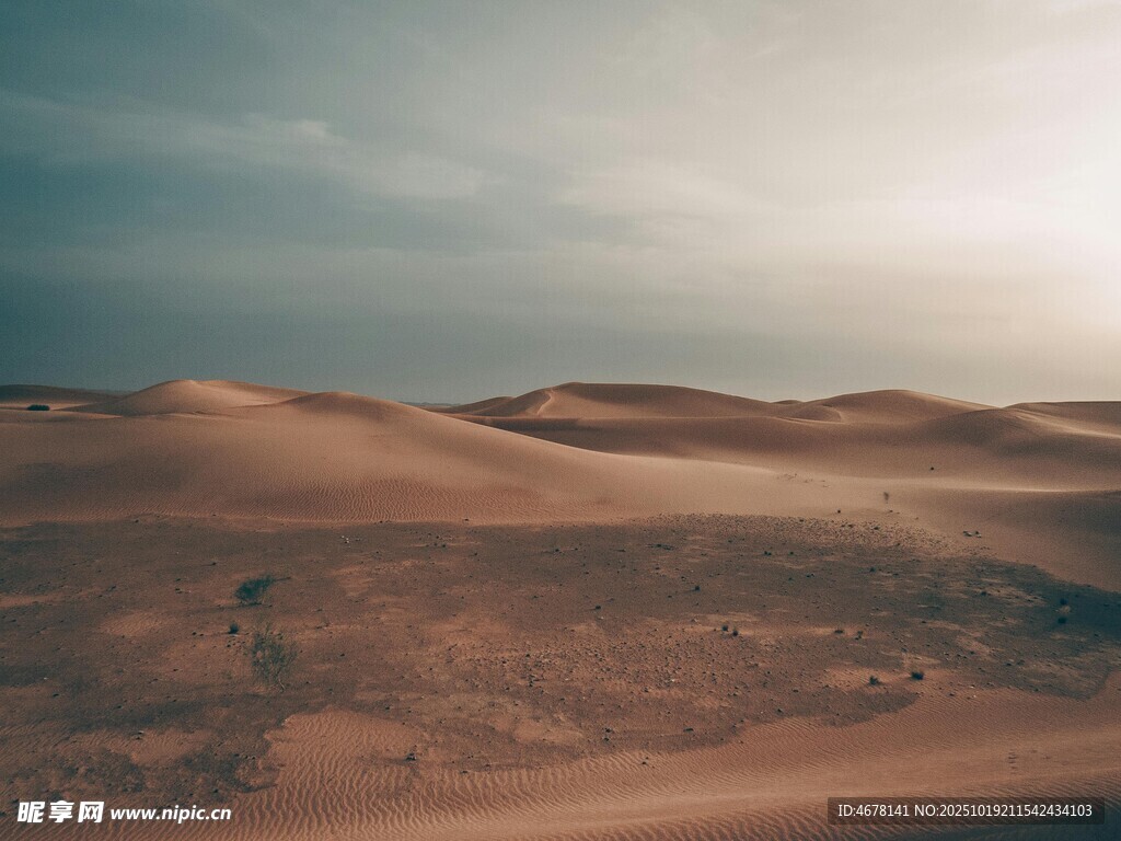 沙漠风光广袤无垠的美景