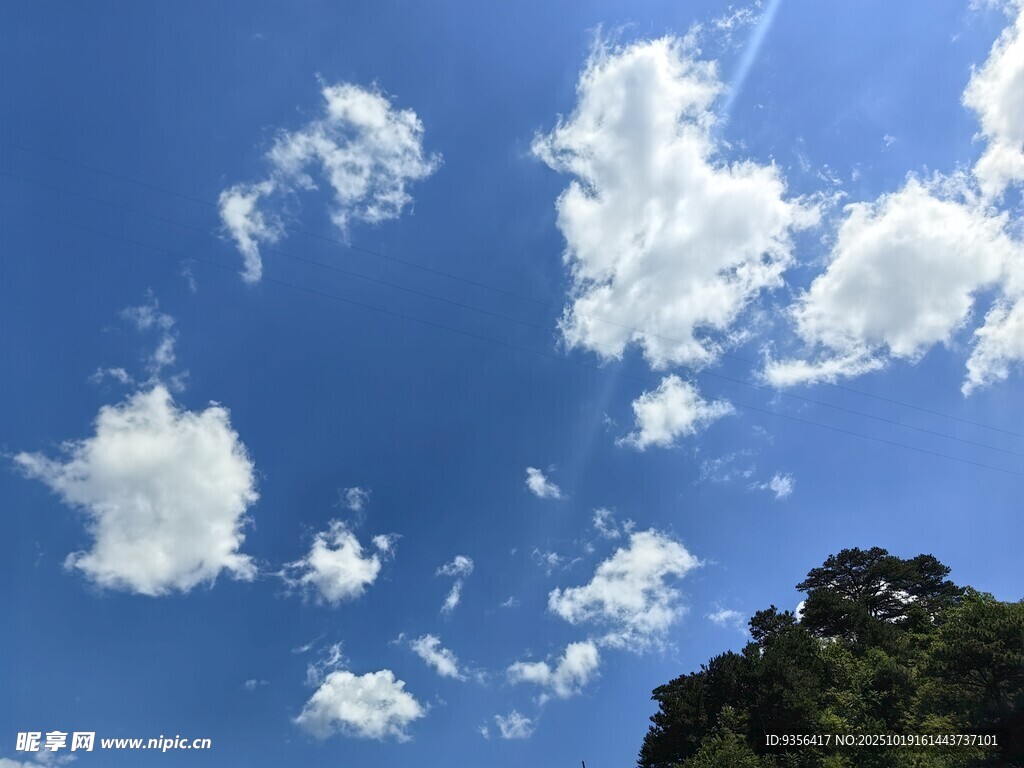 蓝天白云