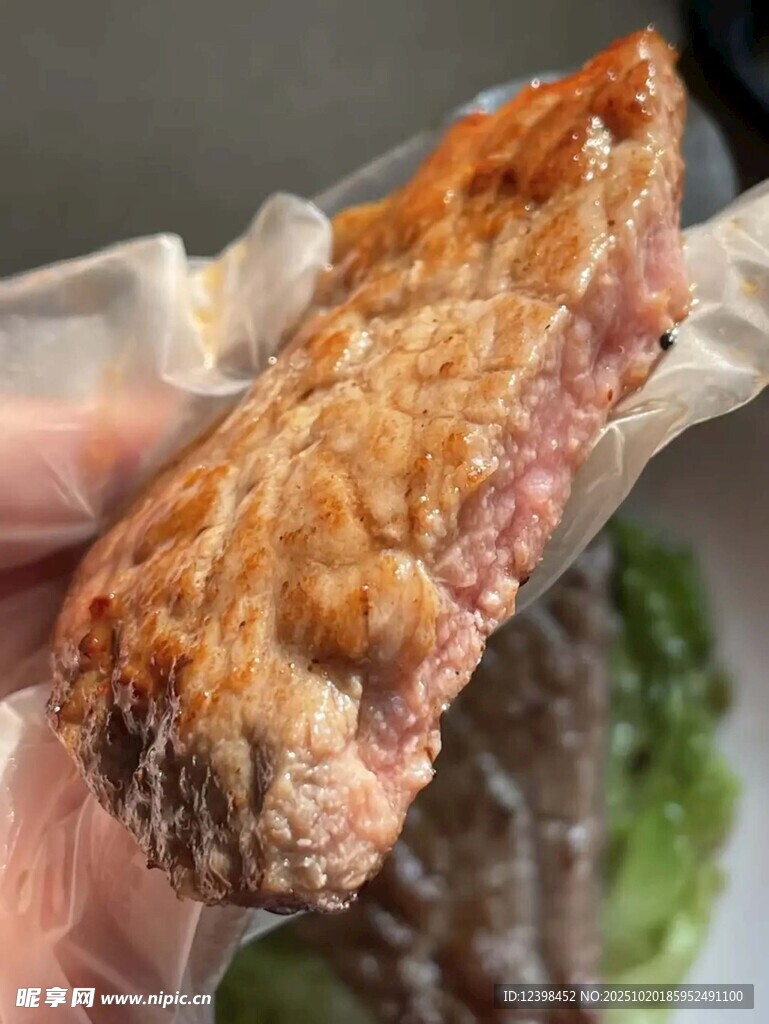 美味烤排骨特写