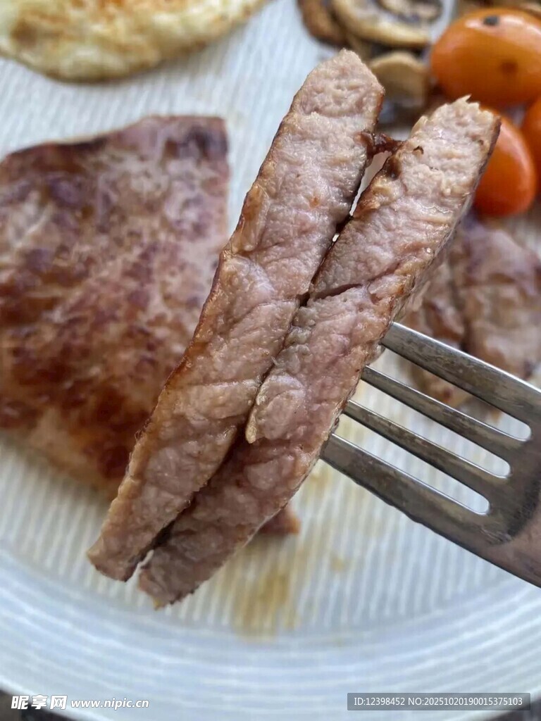美味牛排切片特写