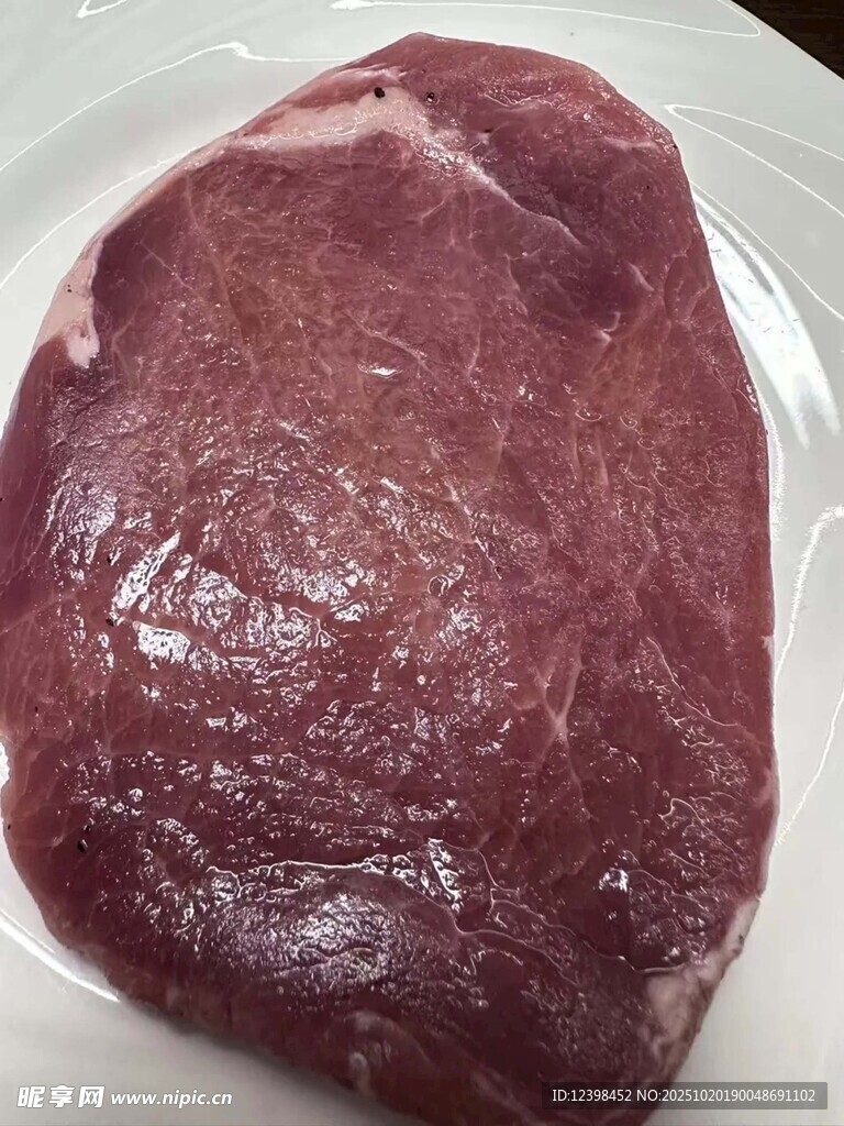 新鲜生牛肉块