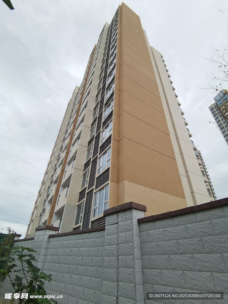 高层住宅楼外观