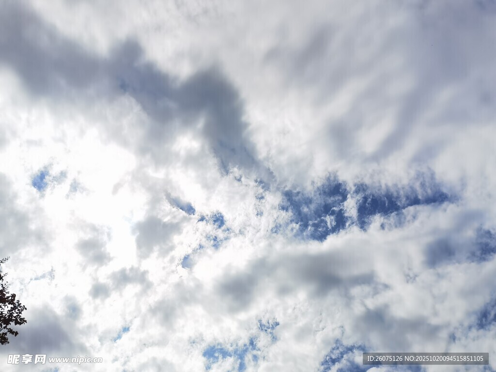蓝天白云美景