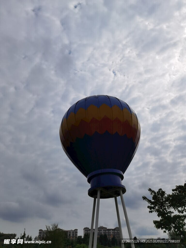 空中的多彩热气球