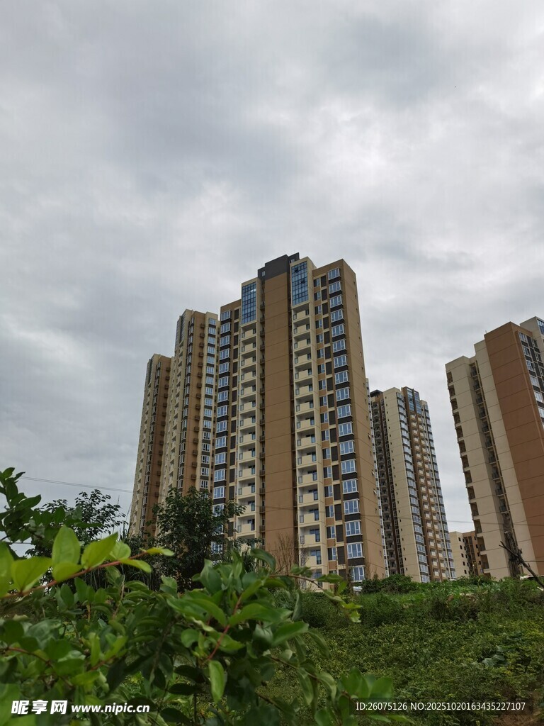 高楼林立的城市住宅区