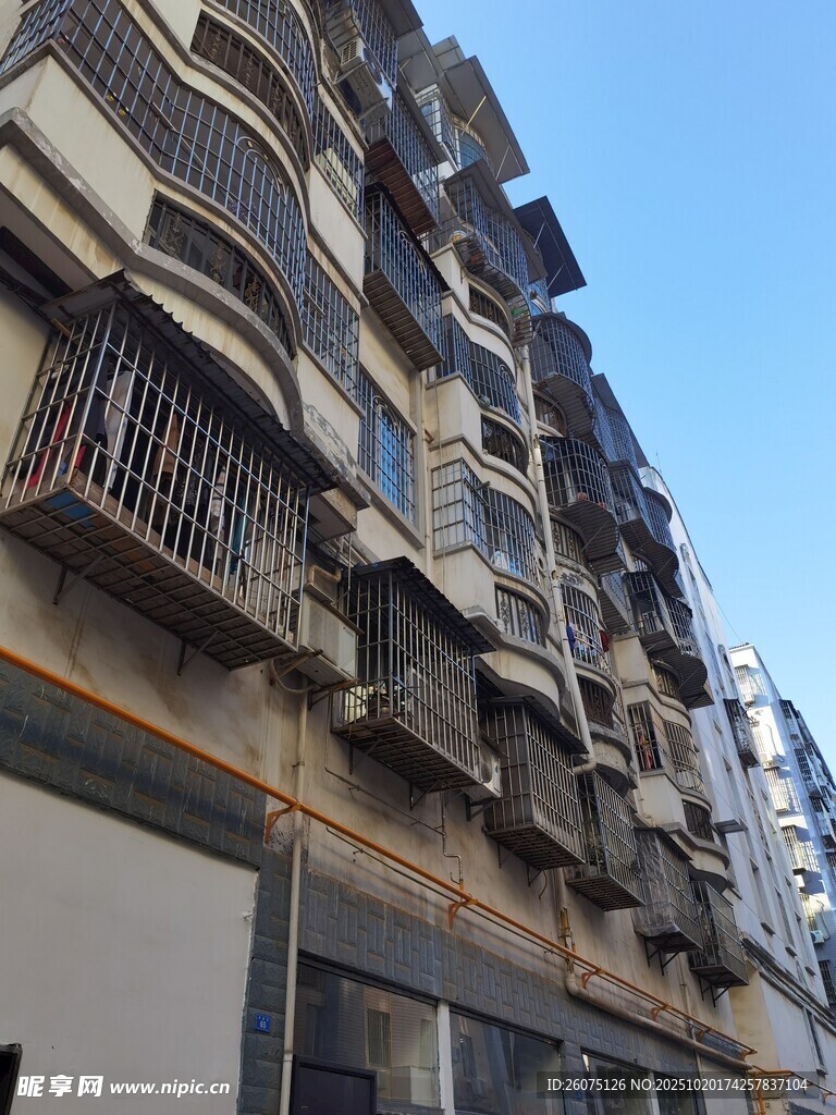 老旧居民楼外观