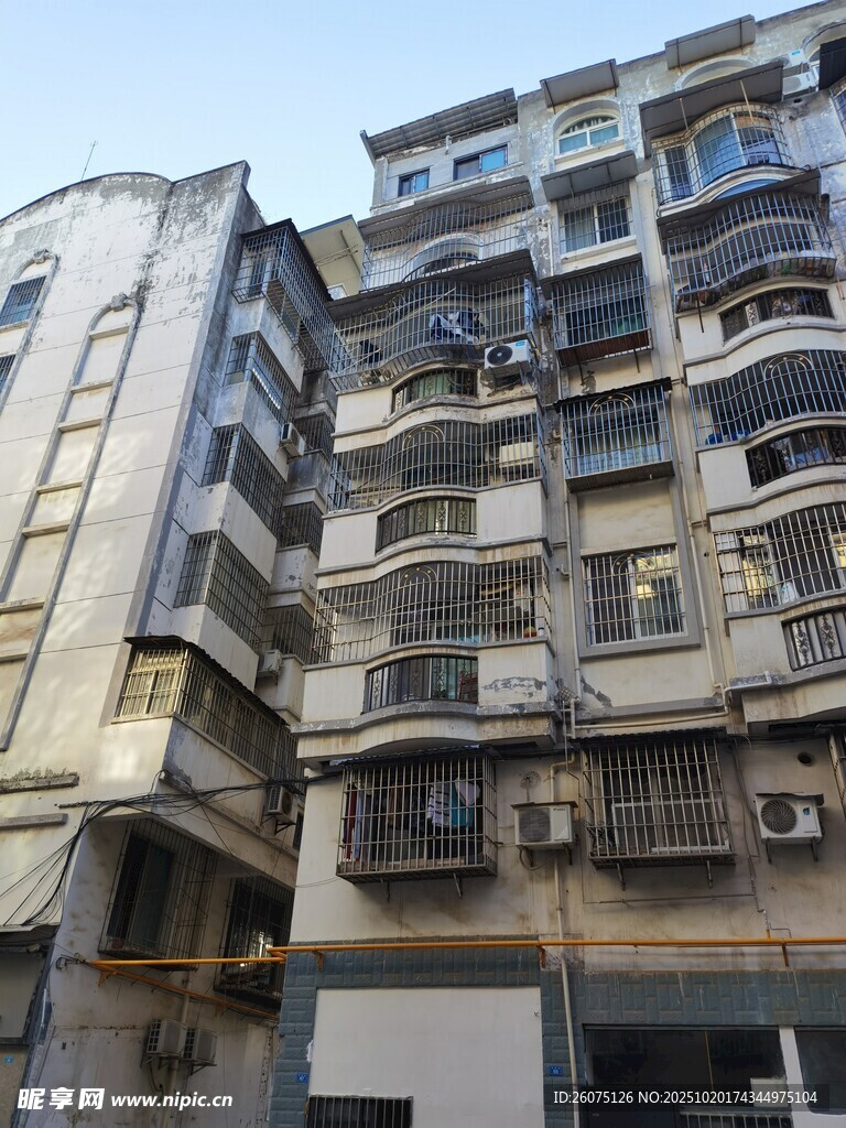 老旧居民楼外观