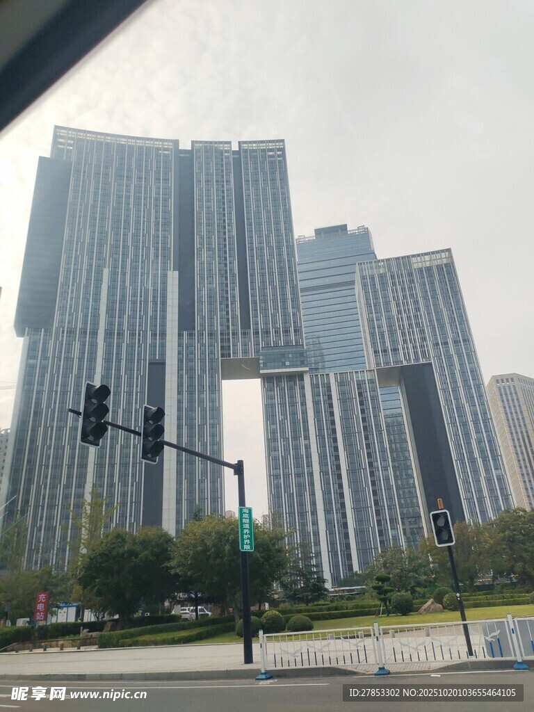 现代风格摩天大楼景观