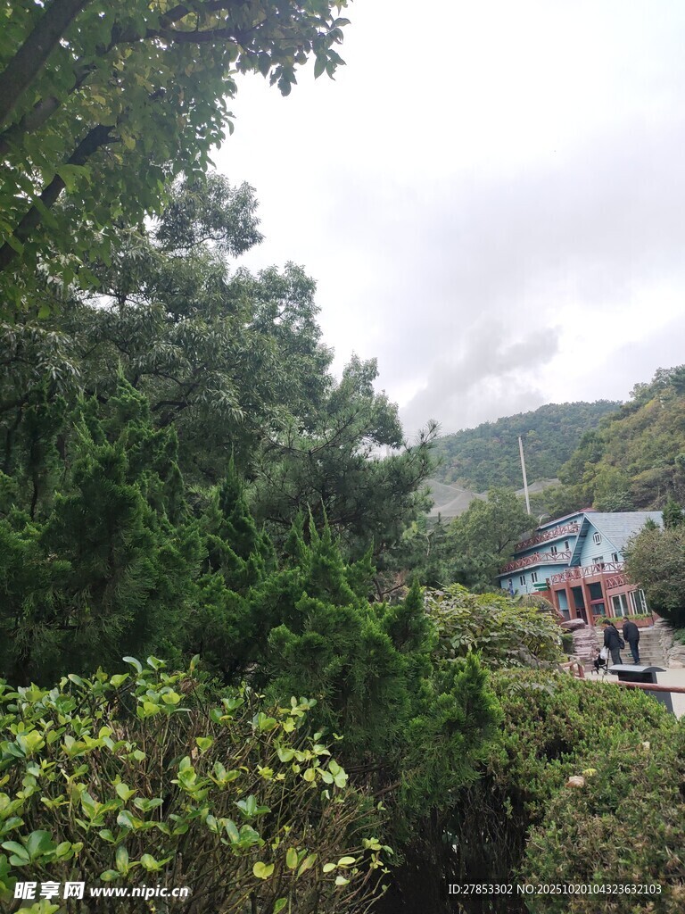 山林间的建筑景观