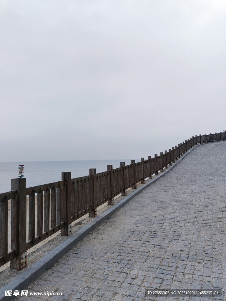 海边长栈道