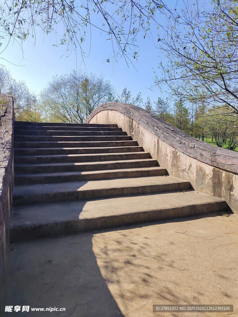 户外古朴石阶