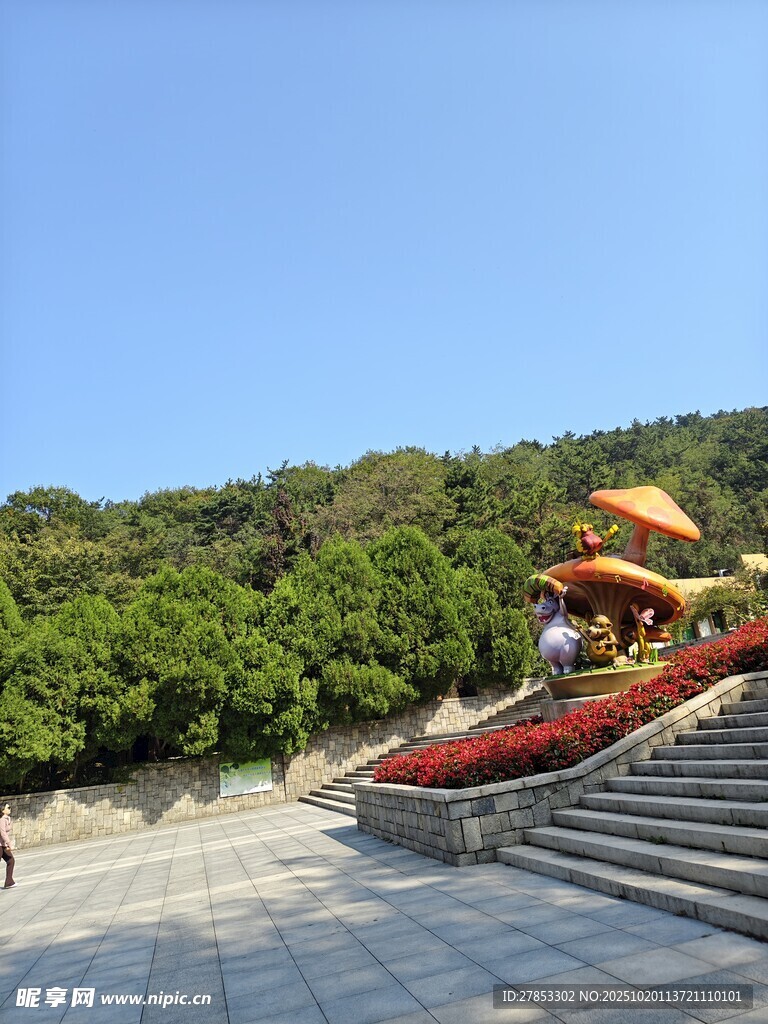 山间古亭与石阶美景