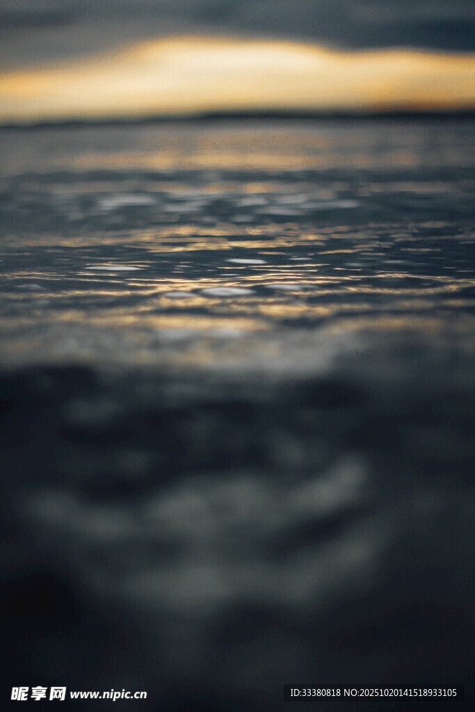 海面日落美景