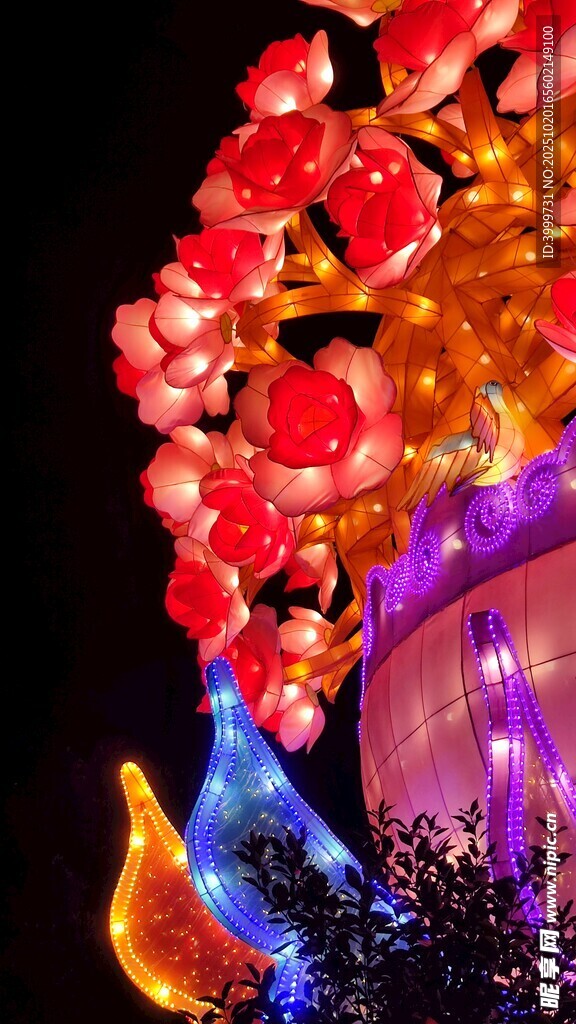 绚丽多彩的节日花灯造型