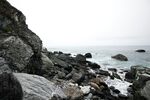 海边嶙峋岩石景观